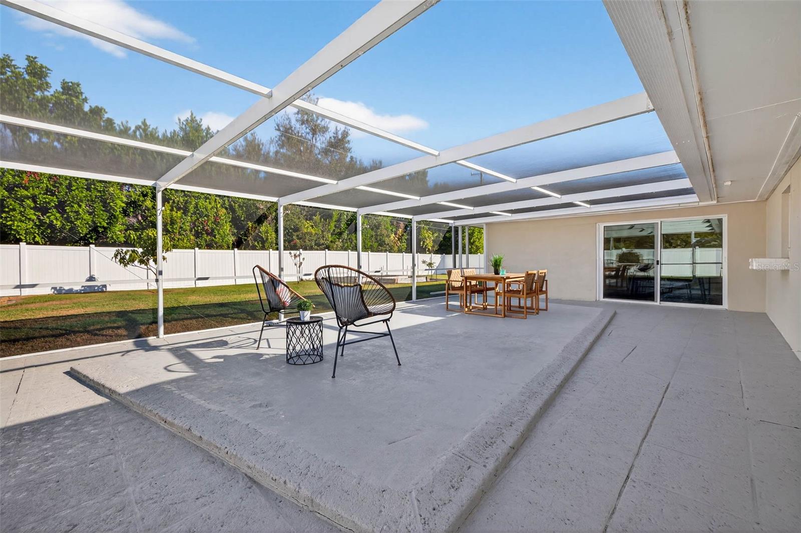 OAK LAKE ESTATES - Residential