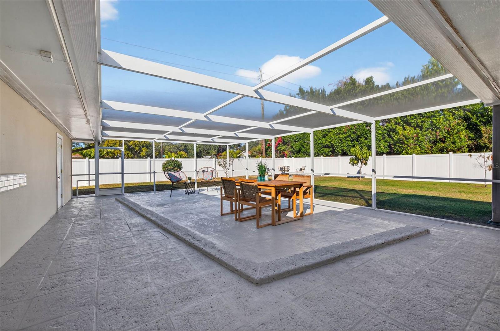 OAK LAKE ESTATES - Residential