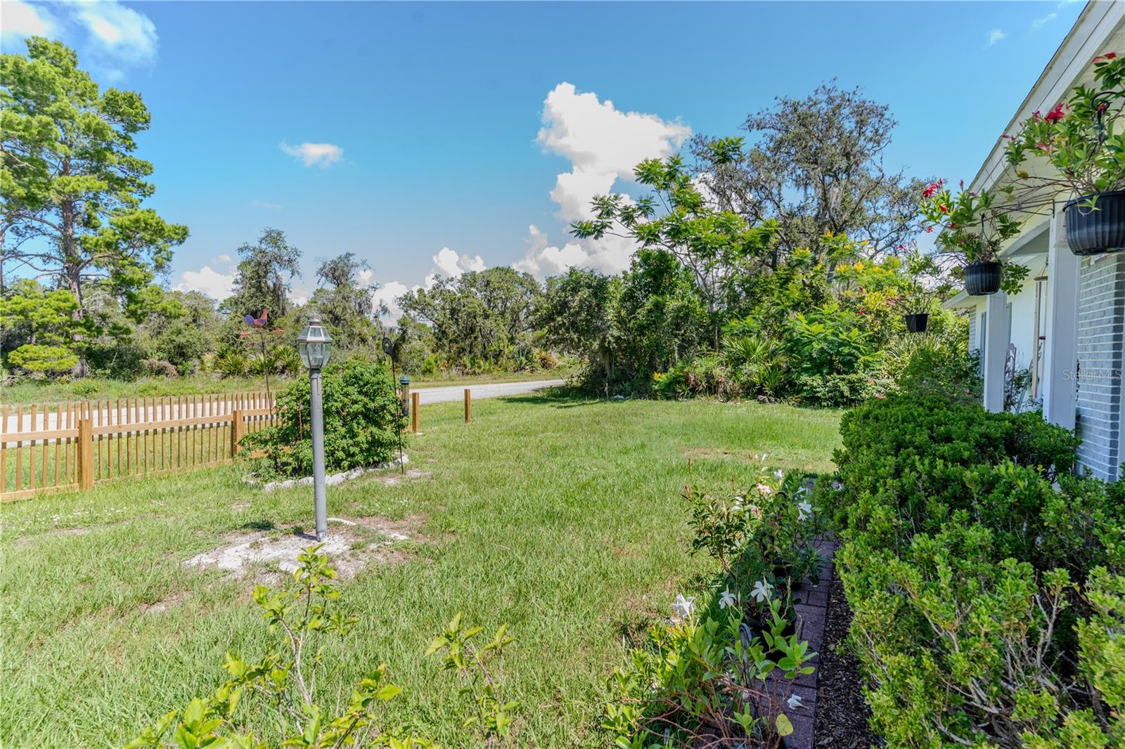 LEISURE LAKES SEC 04 - Residential