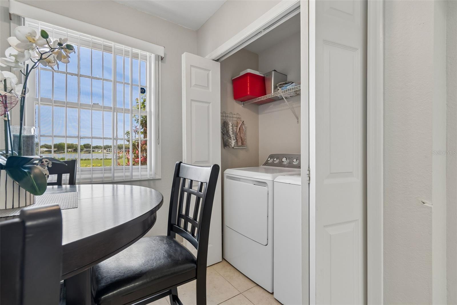 WHISPERING OAKS - Residential