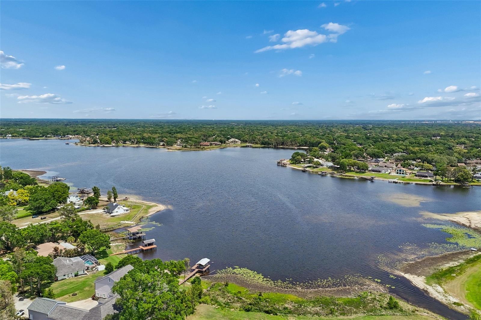 WHISPERING OAKS - Residential