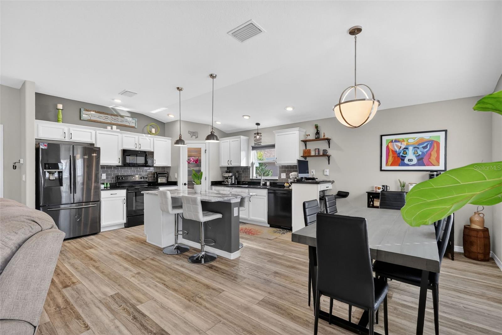 ARLINGTON RIDGE - Residential