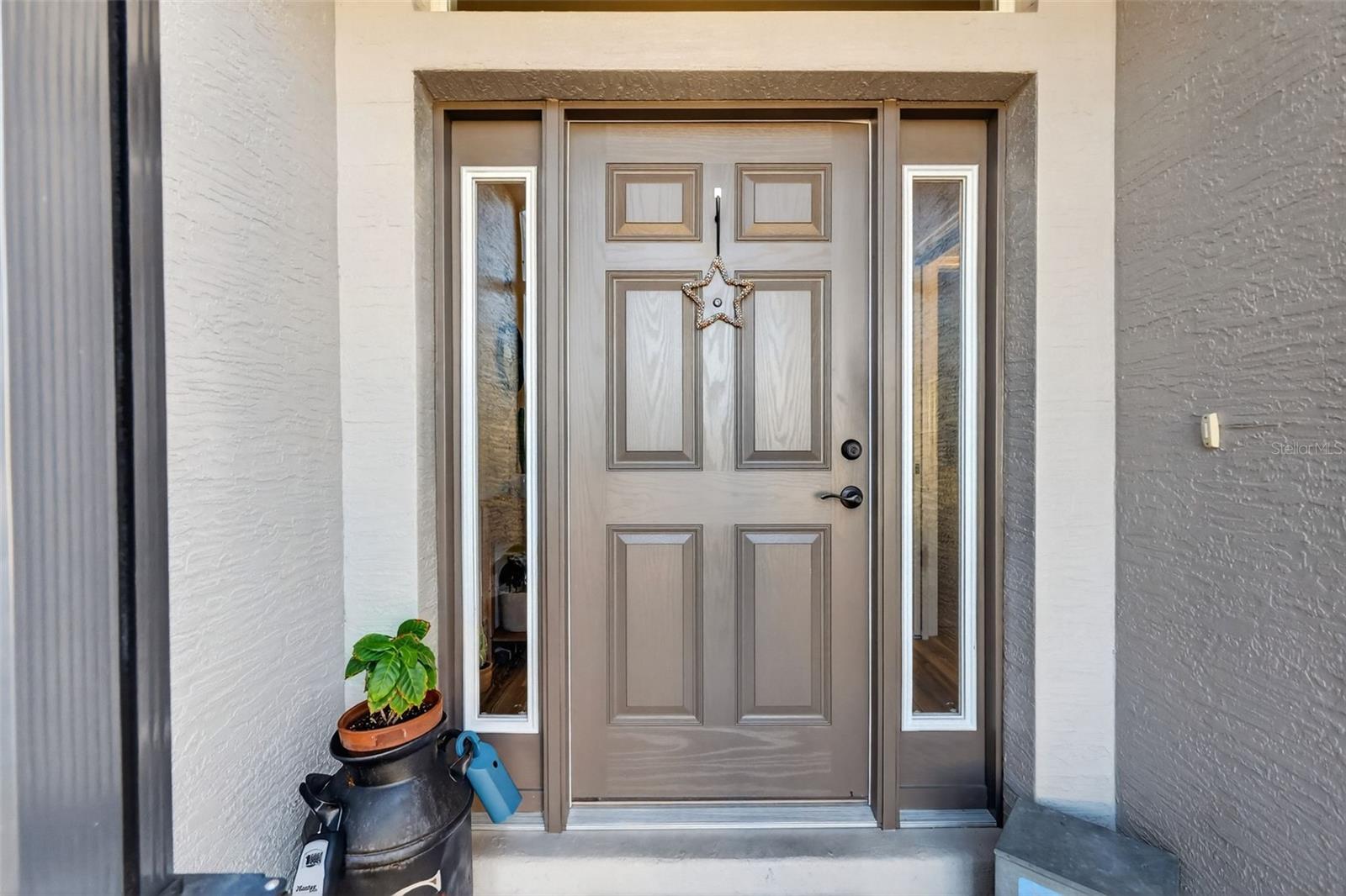 ARLINGTON RIDGE - Residential