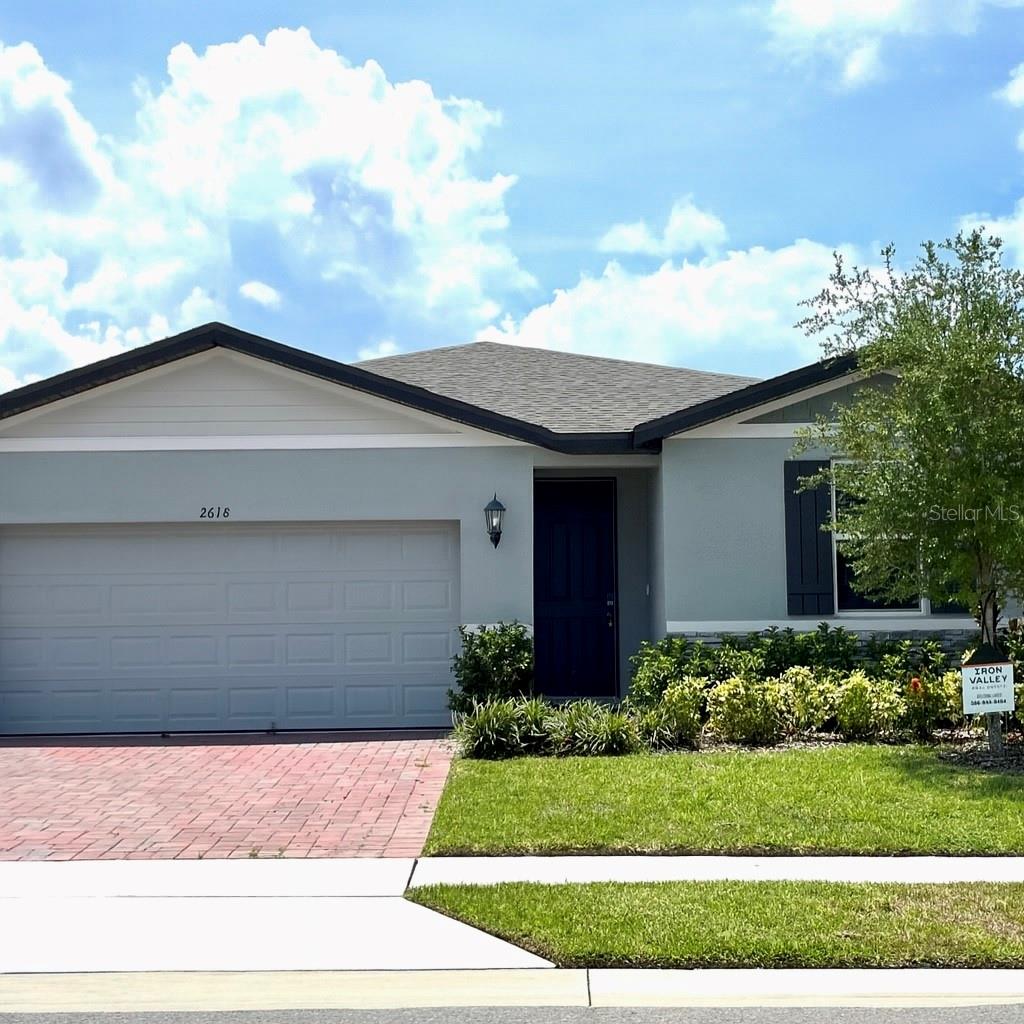 Brand New Energy-Efficient Home for Rent – Available Now in Davenport, FL
Be the first to live in this beautifully built, energy-efficient home located in the desirable Deer Run community. This modern residence features the upgraded **Elemental Package** and extended tile flooring throughout the main living areas.
The open-concept kitchen overlooks a spacious great room and dining area—perfect for entertaining or spending time with family. The **private primary suite** is thoughtfully positioned at the back of the home, offering peace and quiet away from the main living spaces.
Property Highlights:
* Open kitchen with modern finishes
* Spacious great room and dining area
* Private primary bedroom suite
* Extended tile flooring
* Smart, energy-efficient features designed for comfort and savings
**Community Amenities:**
* Dog park
* Tot lot/playground
* Access to recreational trails and parks
* Easy access to US-27 and I-4 for commuting or travel
Enjoy the perfect blend of style, comfort, and convenience in one of Davenport’s newest communities.
Now available—contact us to schedule a showing or apply today.