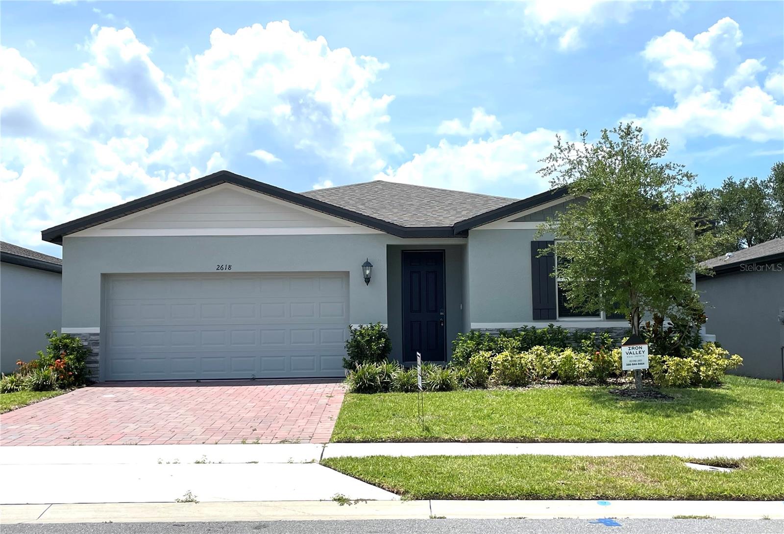 Brand New Energy-Efficient Home for Rent – Available Now in Davenport, FL
Be the first to live in this beautifully built, energy-efficient home located in the desirable Deer Run community. This modern residence features the upgraded **Elemental Package** and extended tile flooring throughout the main living areas.
The open-concept kitchen overlooks a spacious great room and dining area—perfect for entertaining or spending time with family. The **private primary suite** is thoughtfully positioned at the back of the home, offering peace and quiet away from the main living spaces.
Property Highlights:
* Open kitchen with modern finishes
* Spacious great room and dining area
* Private primary bedroom suite
* Extended tile flooring
* Smart, energy-efficient features designed for comfort and savings
**Community Amenities:**
* Dog park
* Tot lot/playground
* Access to recreational trails and parks
* Easy access to US-27 and I-4 for commuting or travel
Enjoy the perfect blend of style, comfort, and convenience in one of Davenport’s newest communities.
Now available—contact us to schedule a showing or apply today.