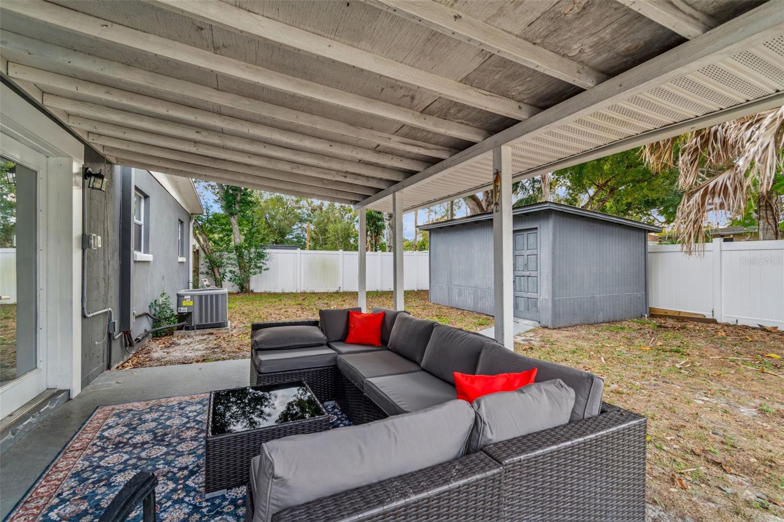 MANHATTAN MANOR - Residential