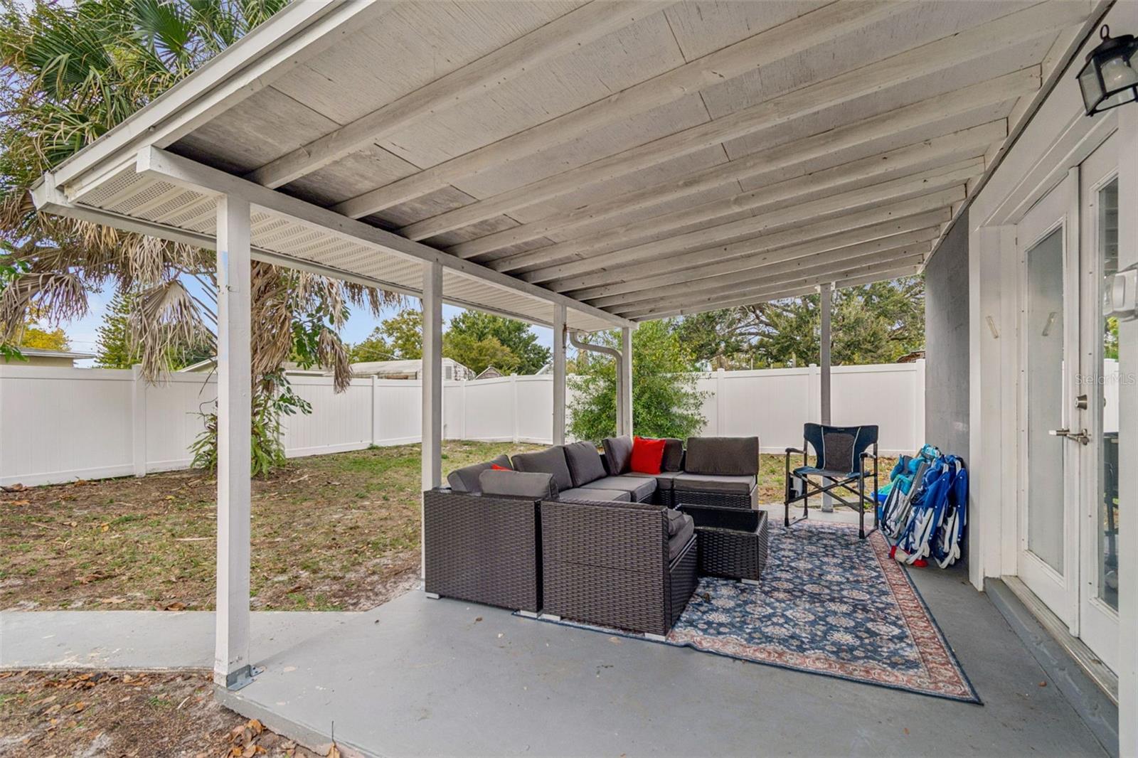 MANHATTAN MANOR - Residential