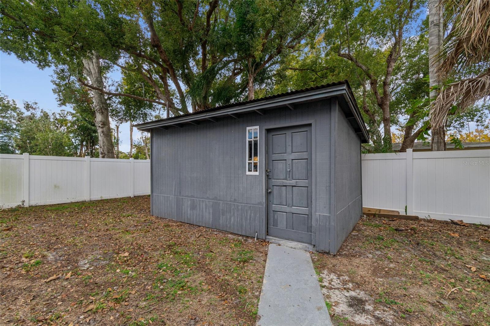 MANHATTAN MANOR - Residential