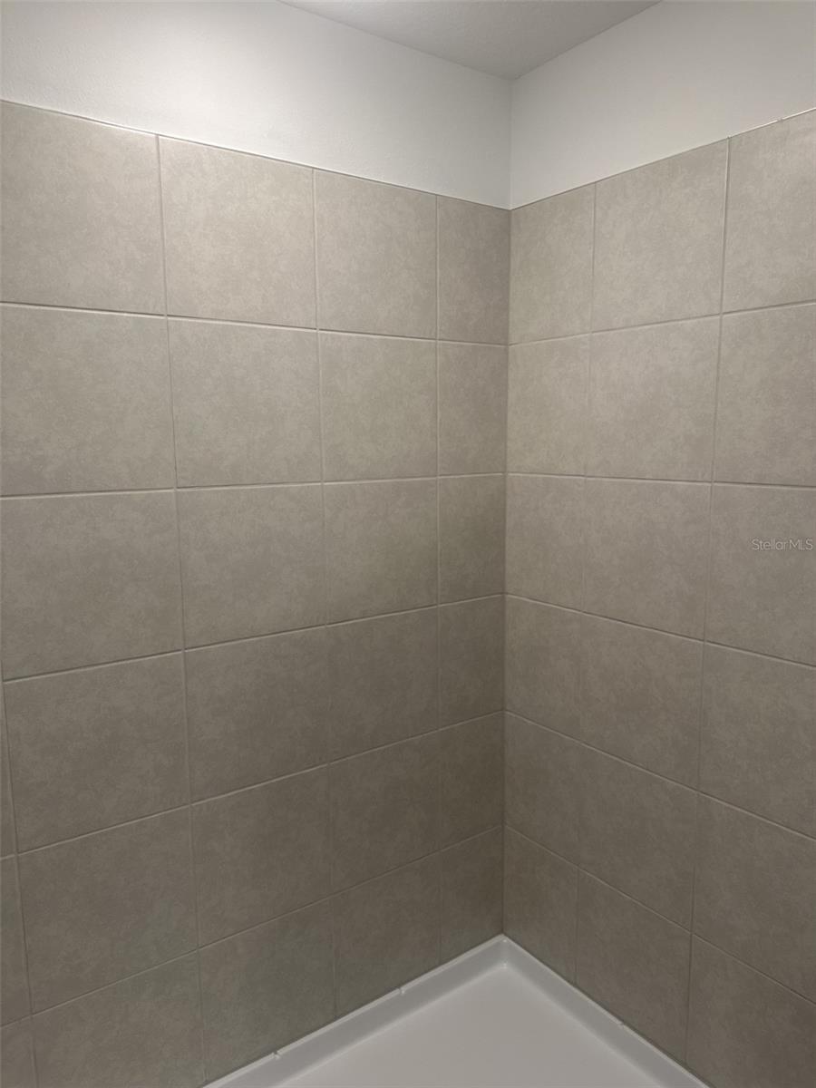 MARION OAKS UN 12 - Residential Lease