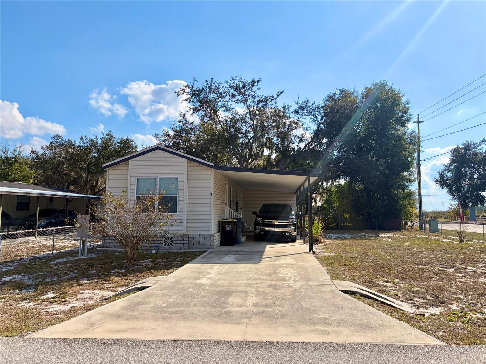 SPIRIT LAKE ESTATES - Residential Lease