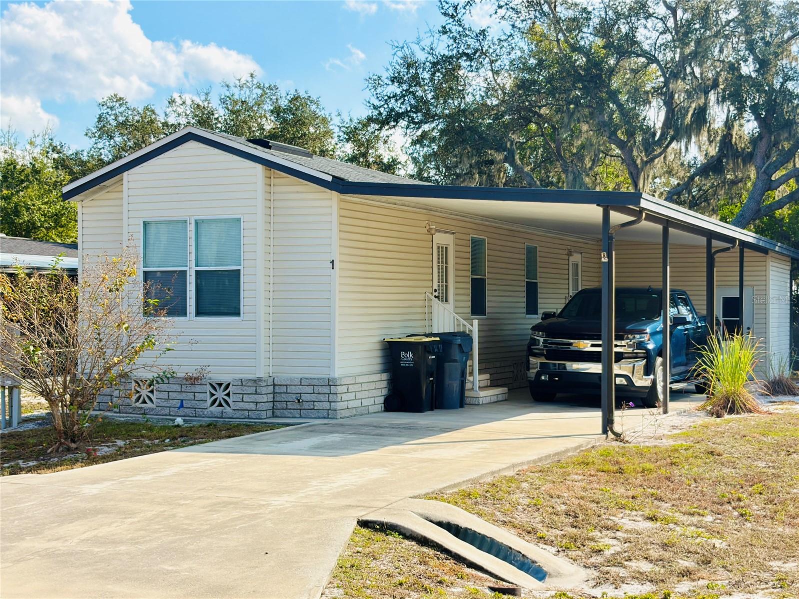 SPIRIT LAKE ESTATES - Residential Lease