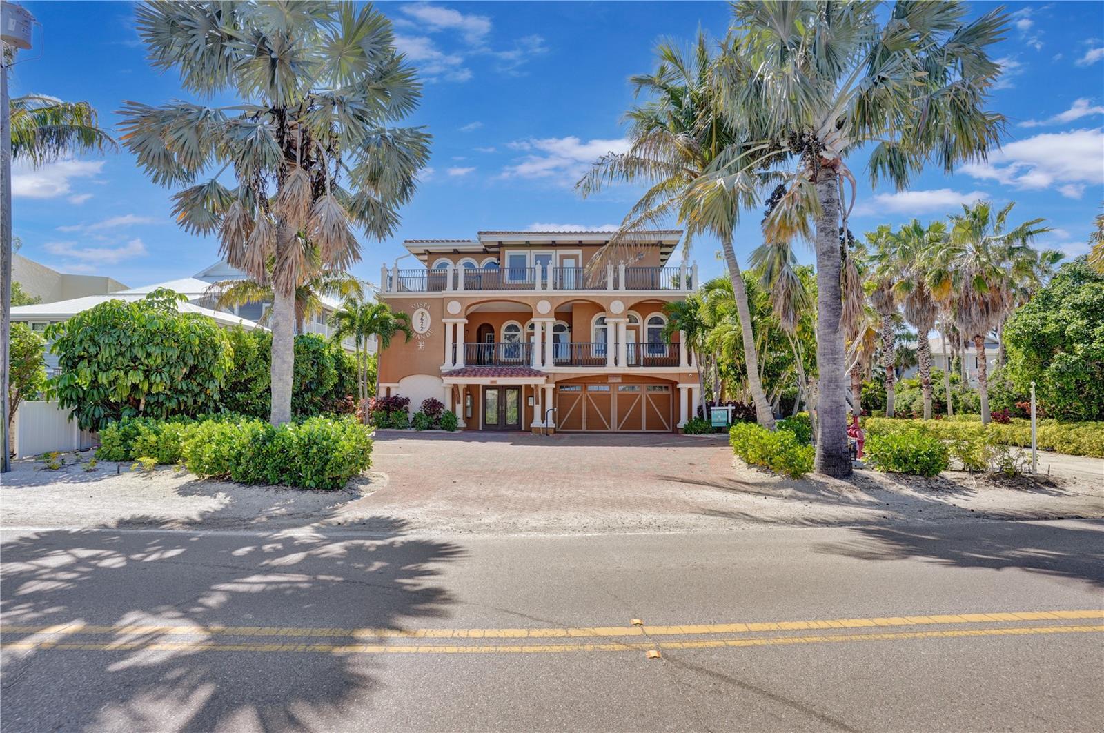 VISTA GRANDE - Residential