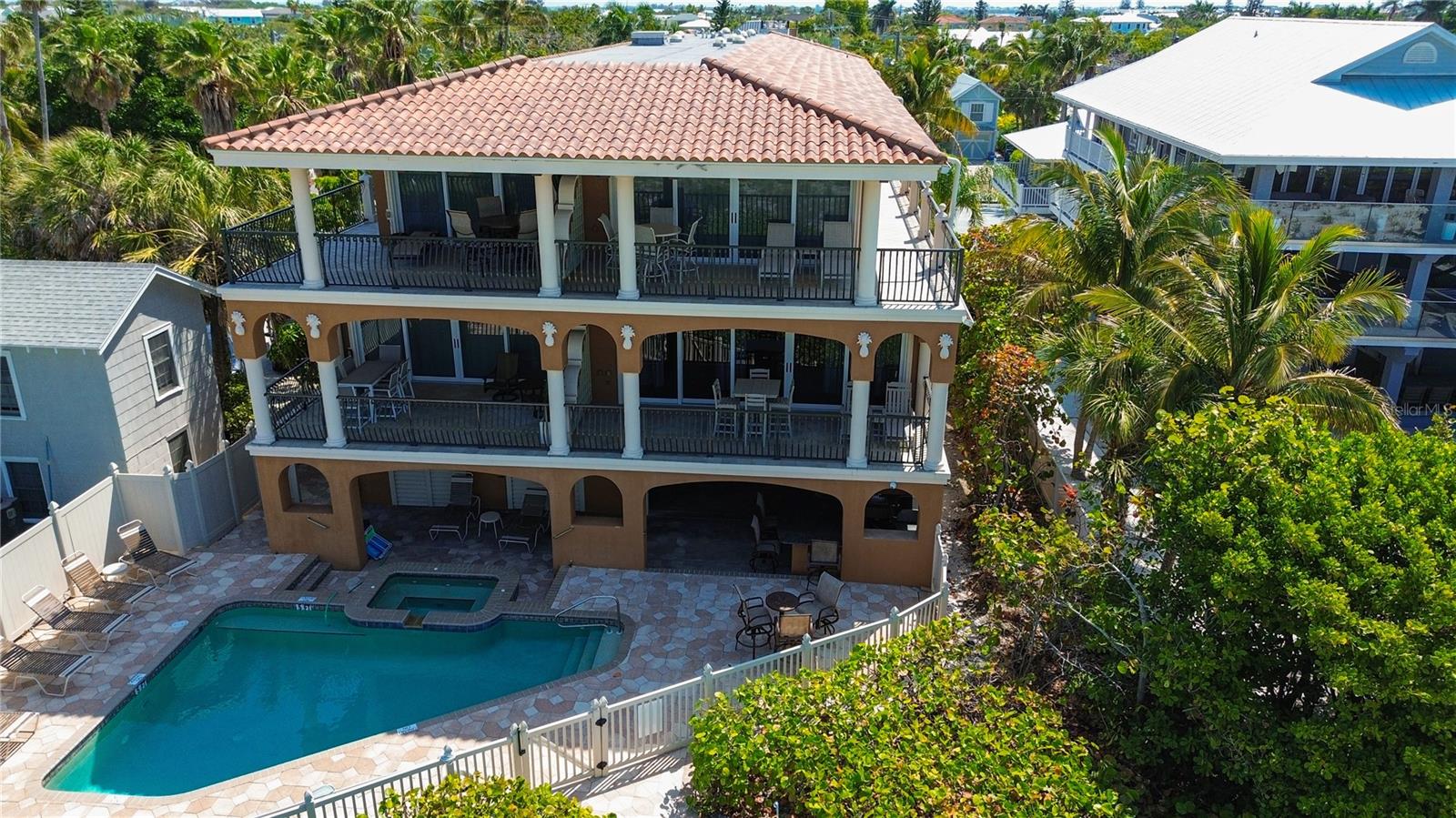 VISTA GRANDE - Residential