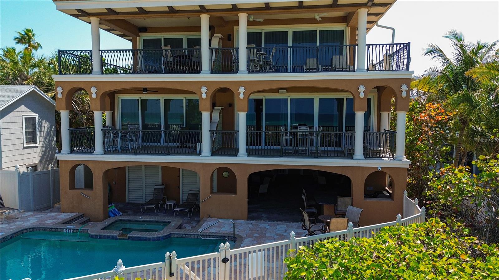 VISTA GRANDE - Residential