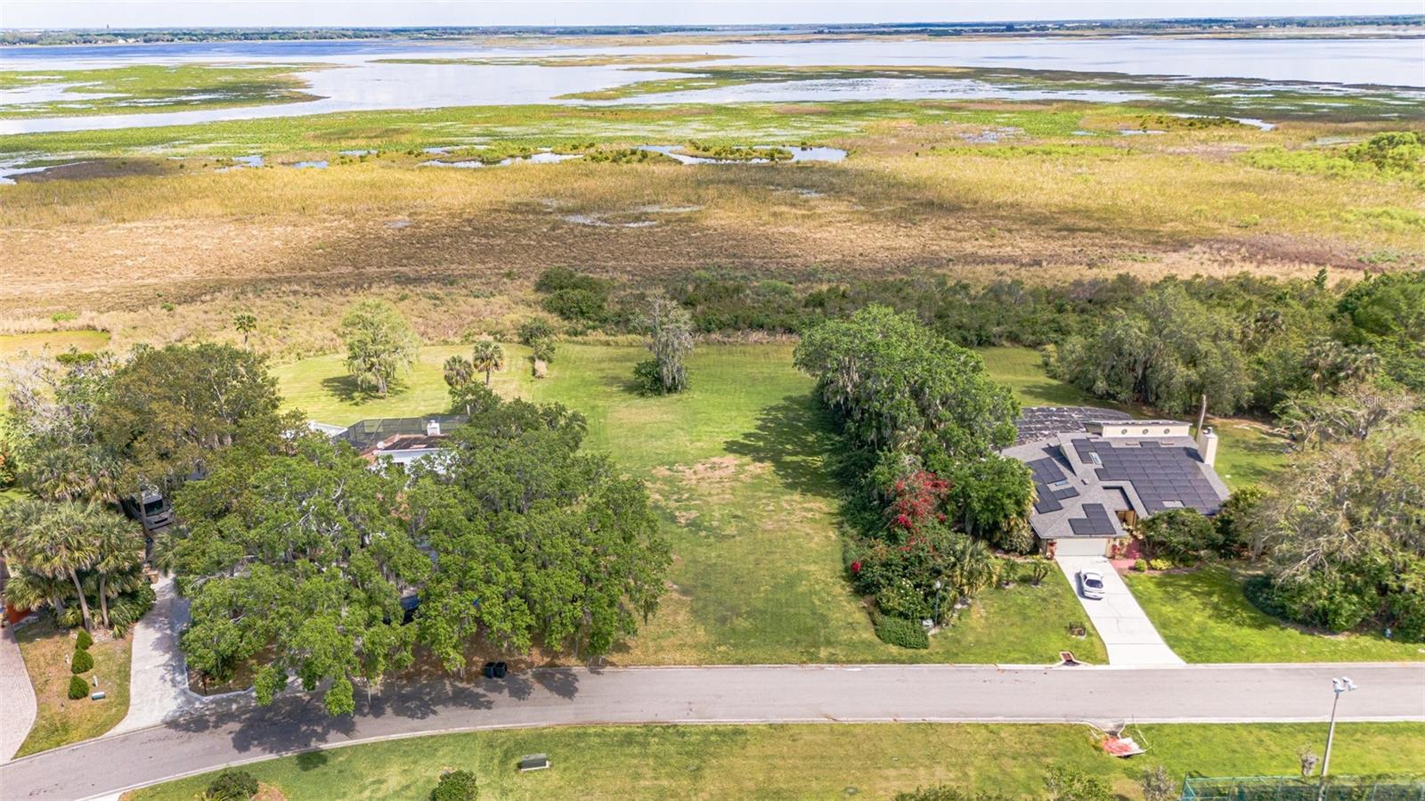 HIDDEN HARBOR - Land