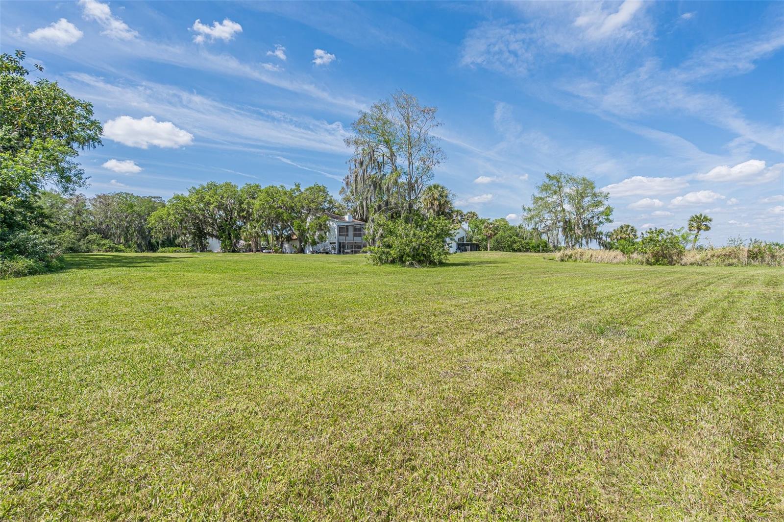 HIDDEN HARBOR - Land