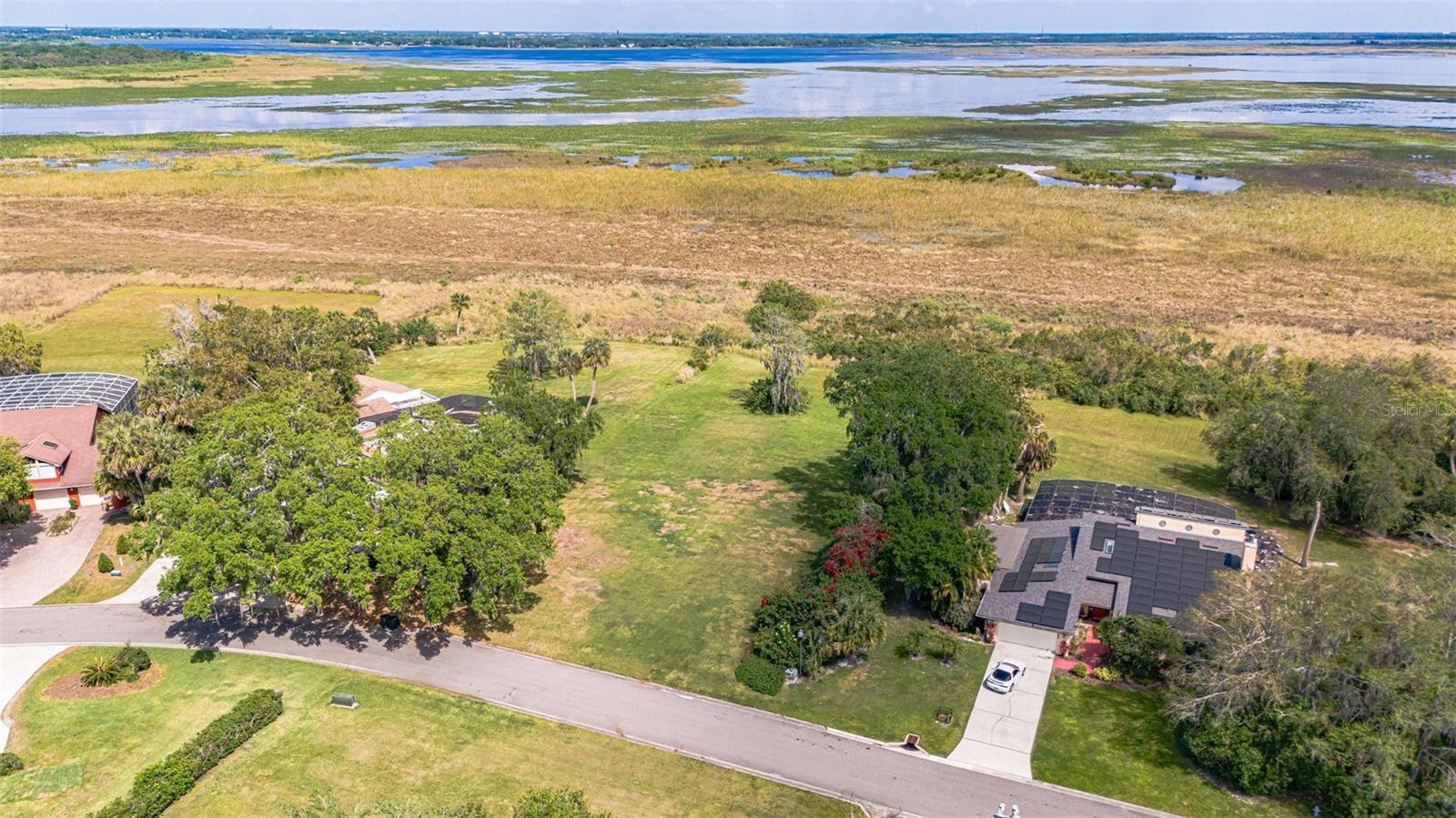 HIDDEN HARBOR - Land