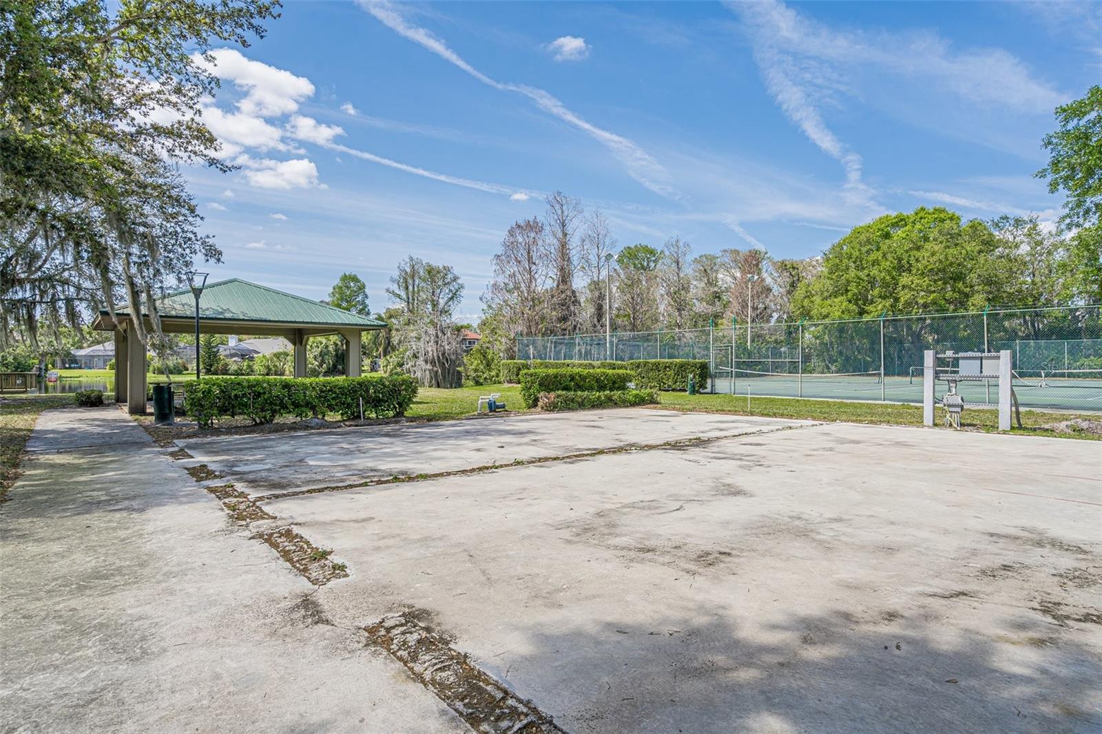 HIDDEN HARBOR - Land