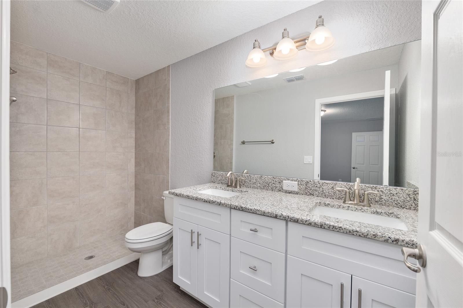 RAINBOW LAKES ESTATE - Residential