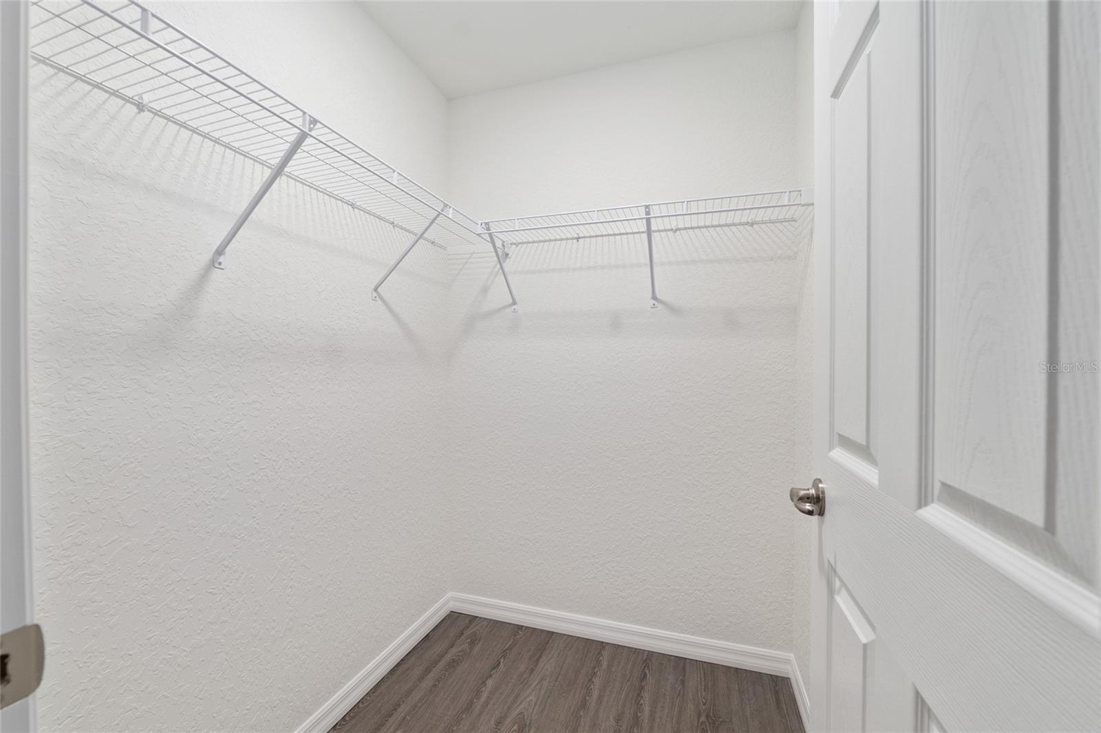 RAINBOW LAKES ESTATE - Residential