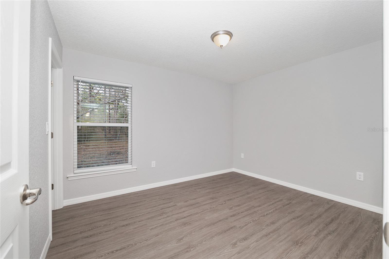 RAINBOW LAKES ESTATE - Residential