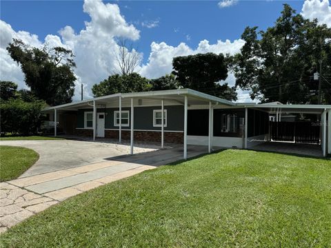 A home in LAKELAND