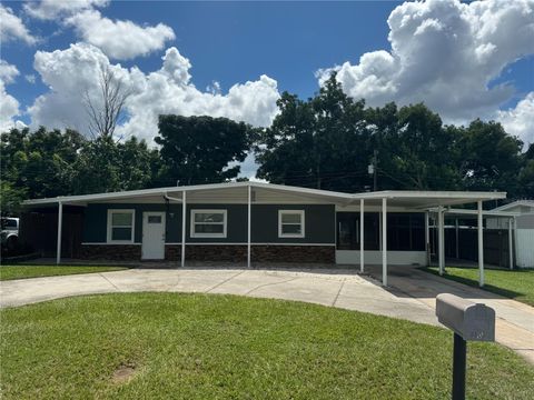 A home in LAKELAND