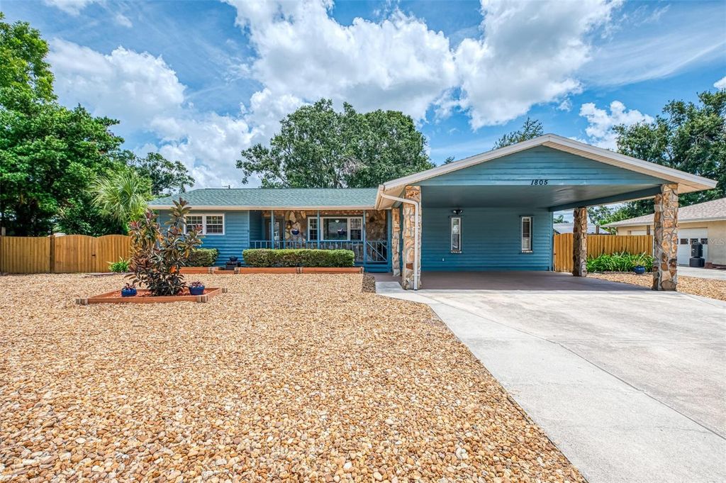 Photo of 1805 28th Street W, Bradenton, FL 34205 (MLS # A4660700)