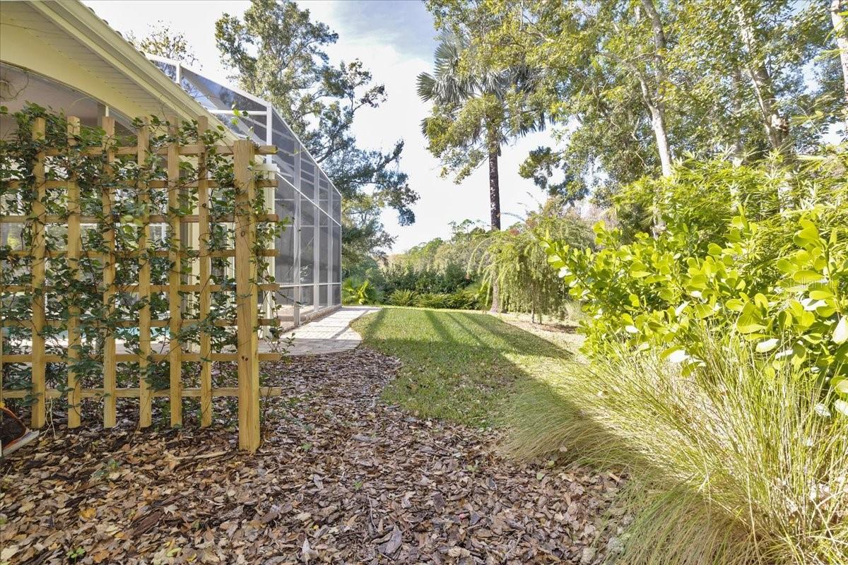 WESTCHASE - HARBOR LINKS - Residential