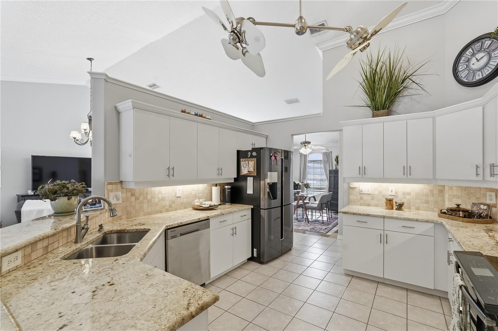 FAIRWAY OAKS - Residential