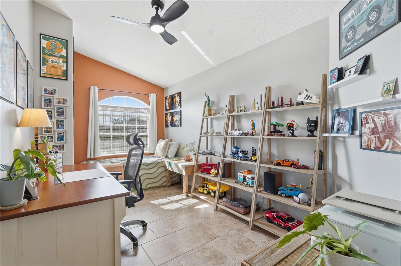 FAIRWAY OAKS - Residential