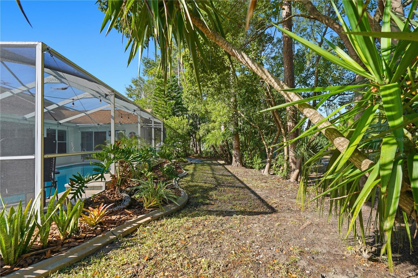 FAIRWAY OAKS - Residential