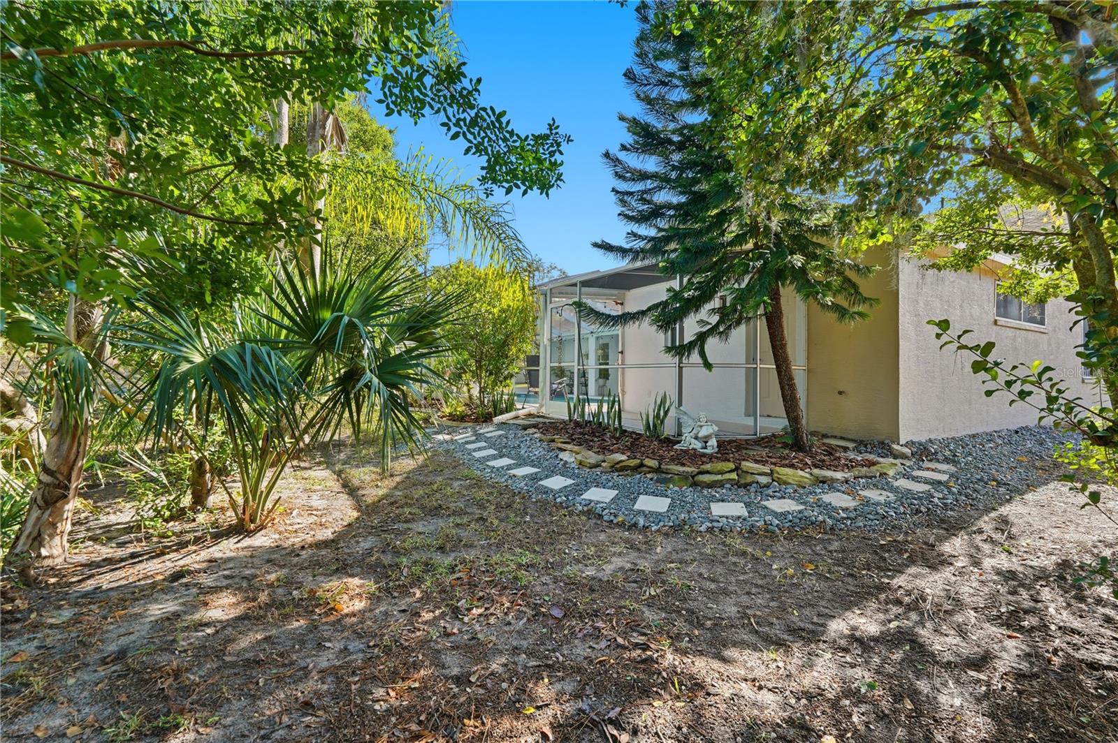 FAIRWAY OAKS - Residential