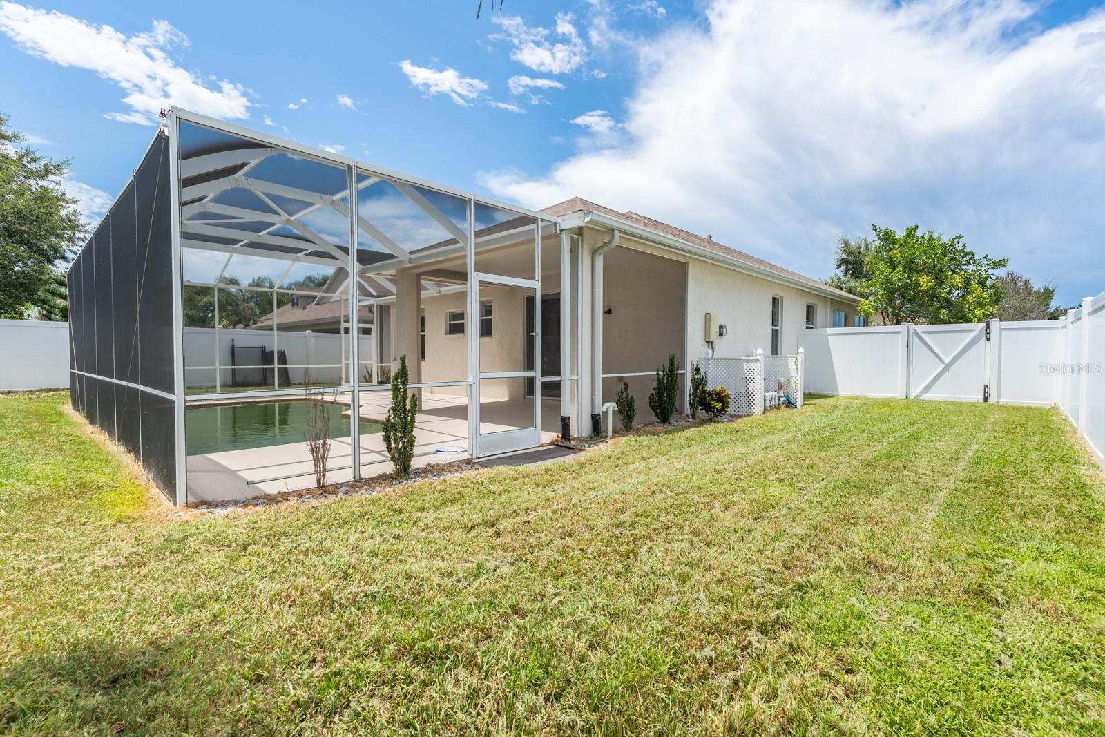 SUNCOAST MEADOWS INCREMENT 01 - Residential Lease