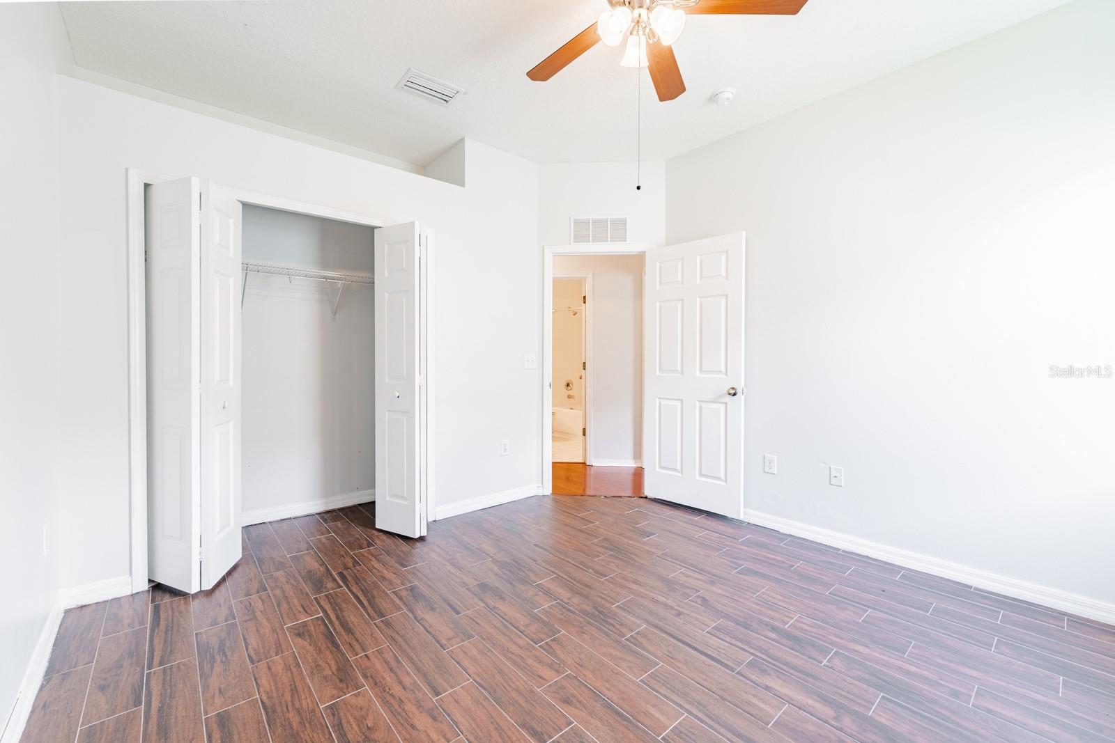 SUNCOAST MEADOWS INCREMENT 01 - Residential Lease