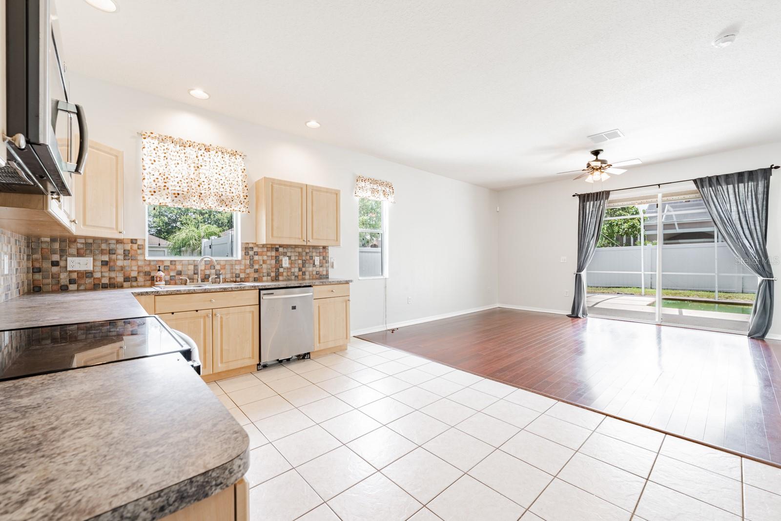 SUNCOAST MEADOWS INCREMENT 01 - Residential Lease