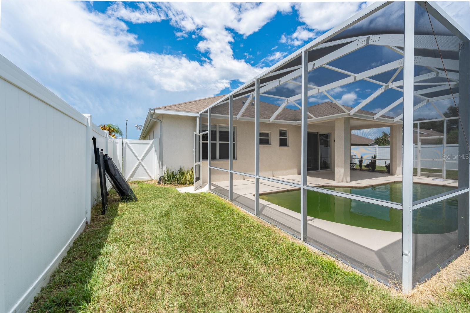 SUNCOAST MEADOWS INCREMENT 01 - Residential Lease