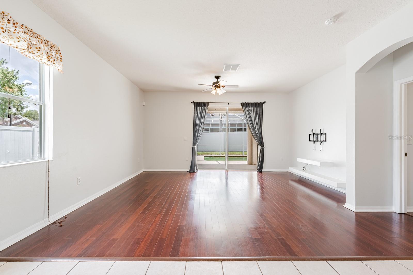 SUNCOAST MEADOWS INCREMENT 01 - Residential Lease