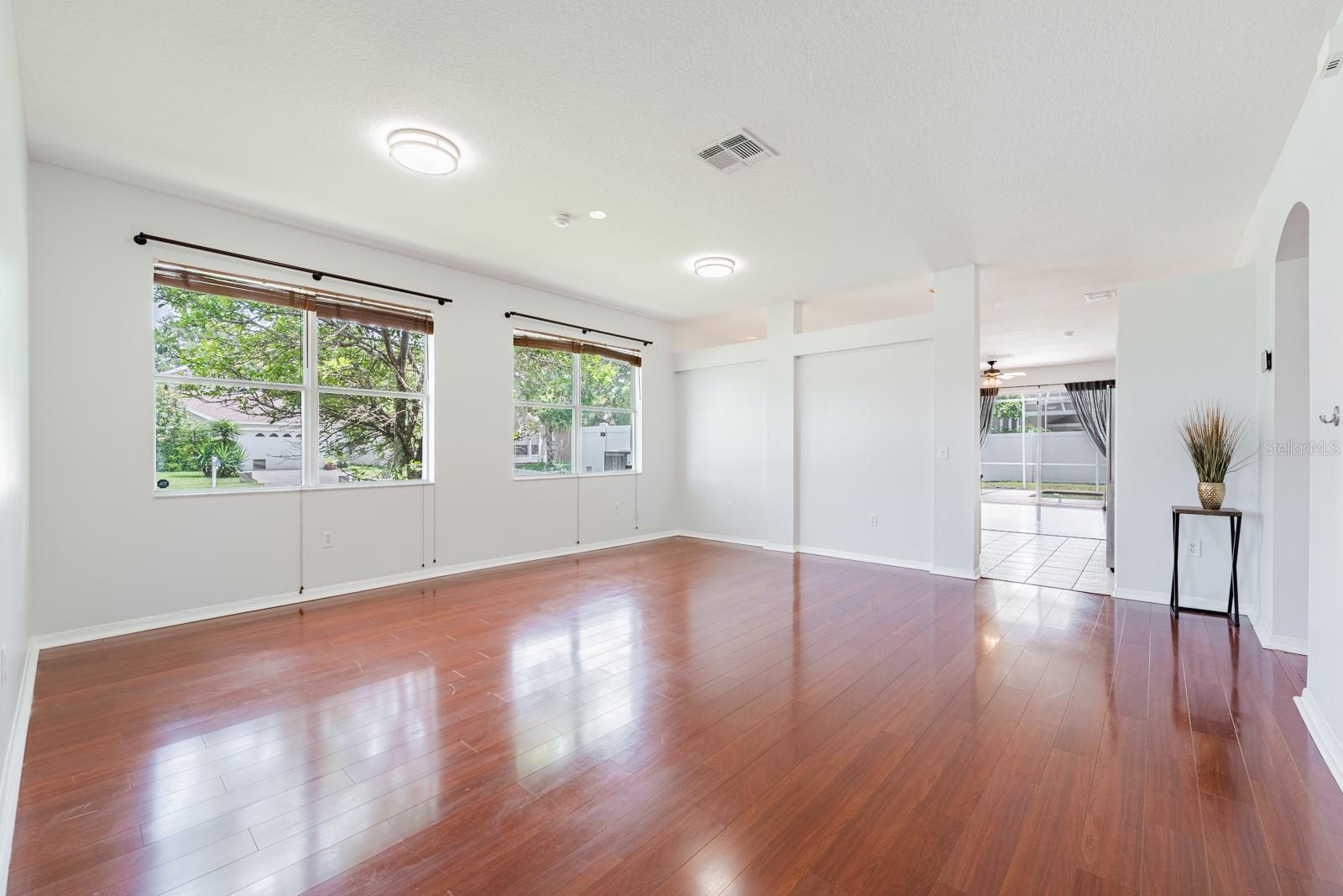 SUNCOAST MEADOWS INCREMENT 01 - Residential Lease