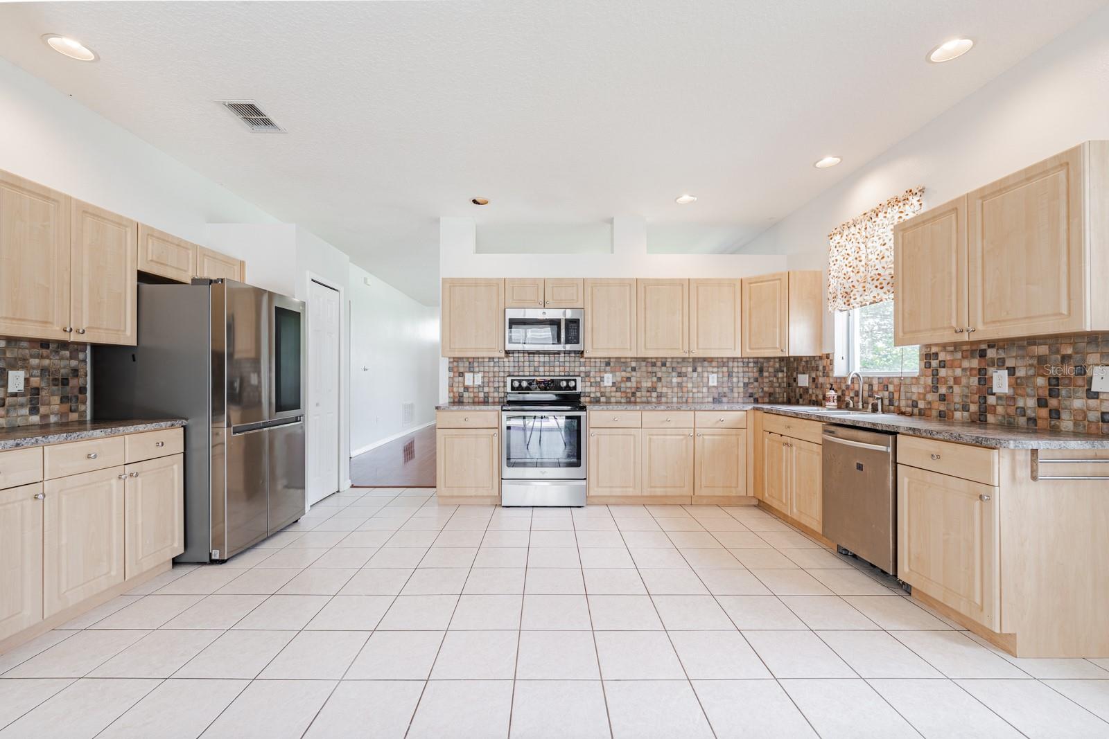 SUNCOAST MEADOWS INCREMENT 01 - Residential Lease