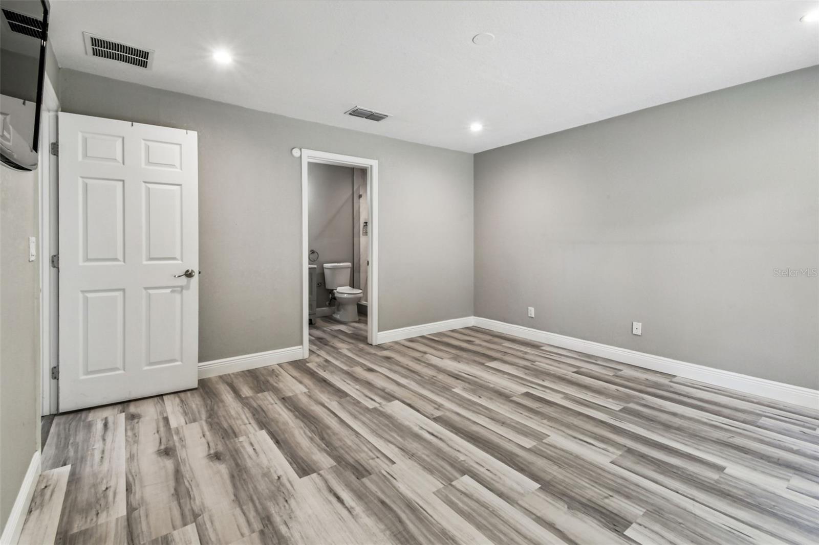 UNPLATTED - Residential Lease