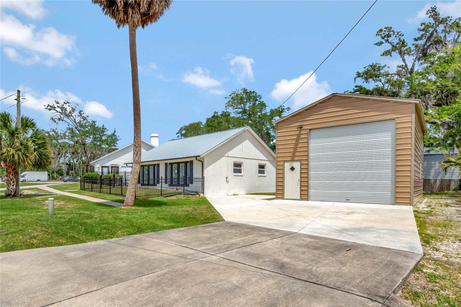 FLORIDA LAKE PARK PROP INC - Residential