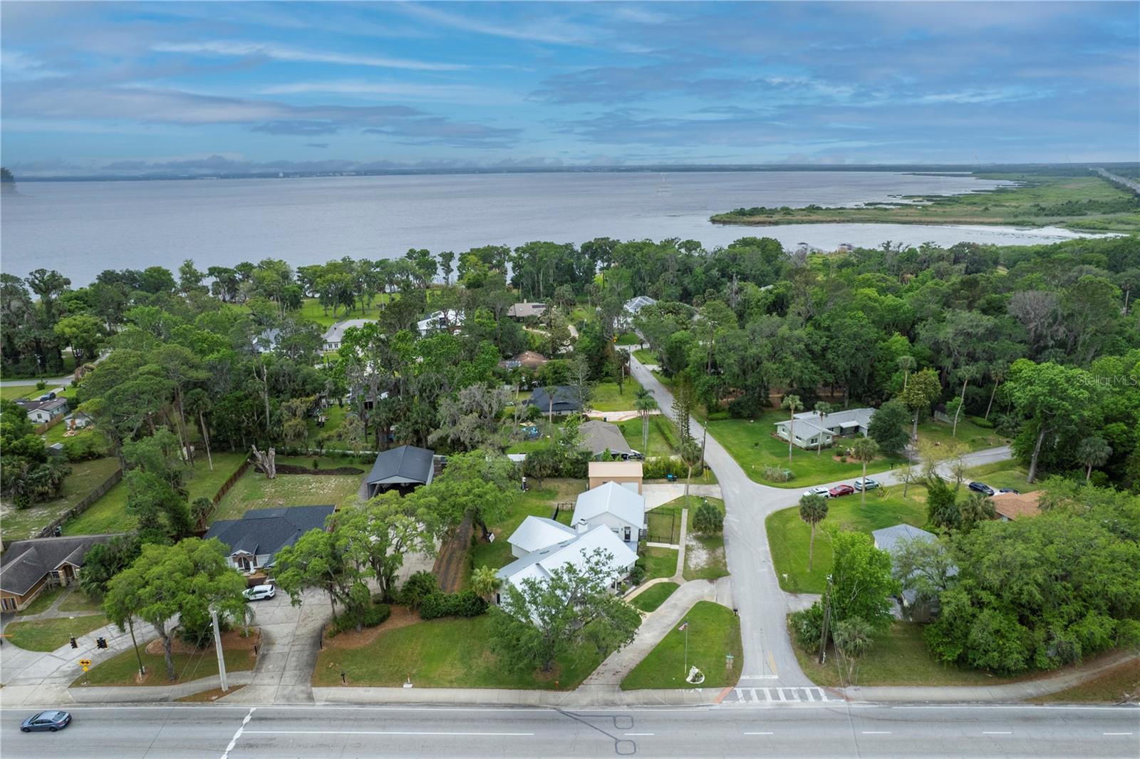 FLORIDA LAKE PARK PROP INC - Residential