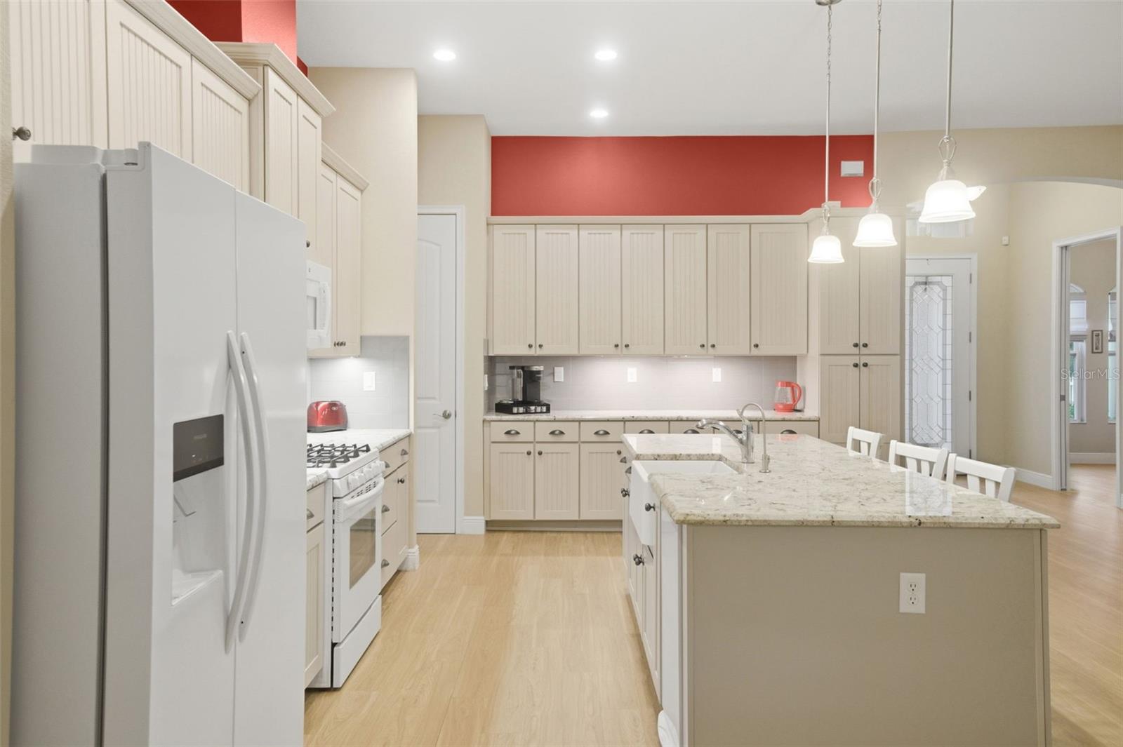 YELVINGTON DUPONT GRANT - Residential