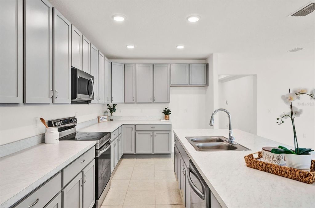 Photo of 554 Pawnee Court, Haines City, FL 33844 (MLS # O6322813)