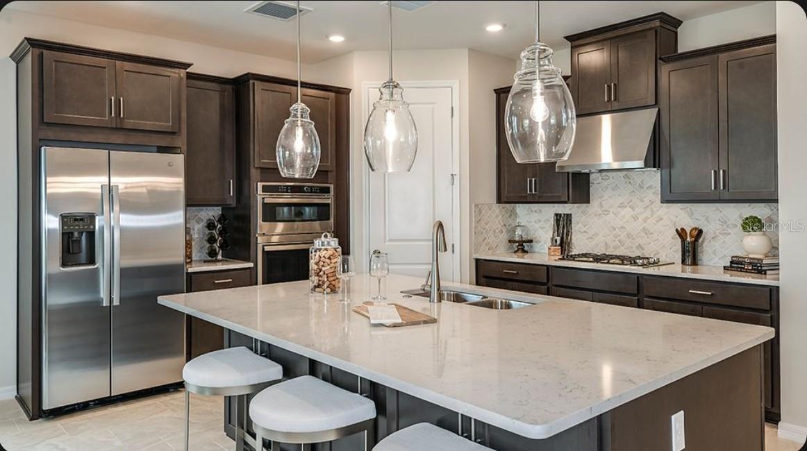 7068 FOXBORO WAY, NOKOMIS, FL, 34275 1 7068 FOXBORO WAY