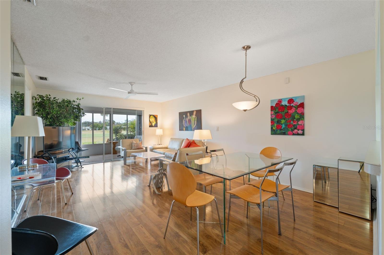 07 SPGS VILLAS CONDO - Residential