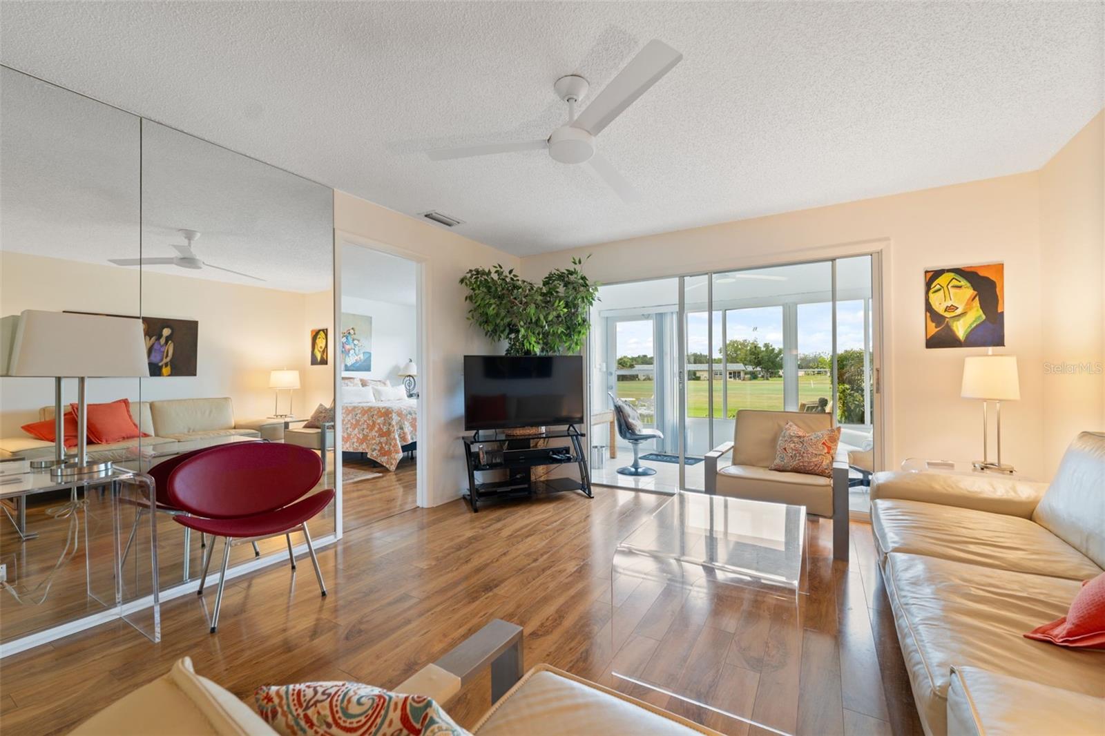 07 SPGS VILLAS CONDO - Residential