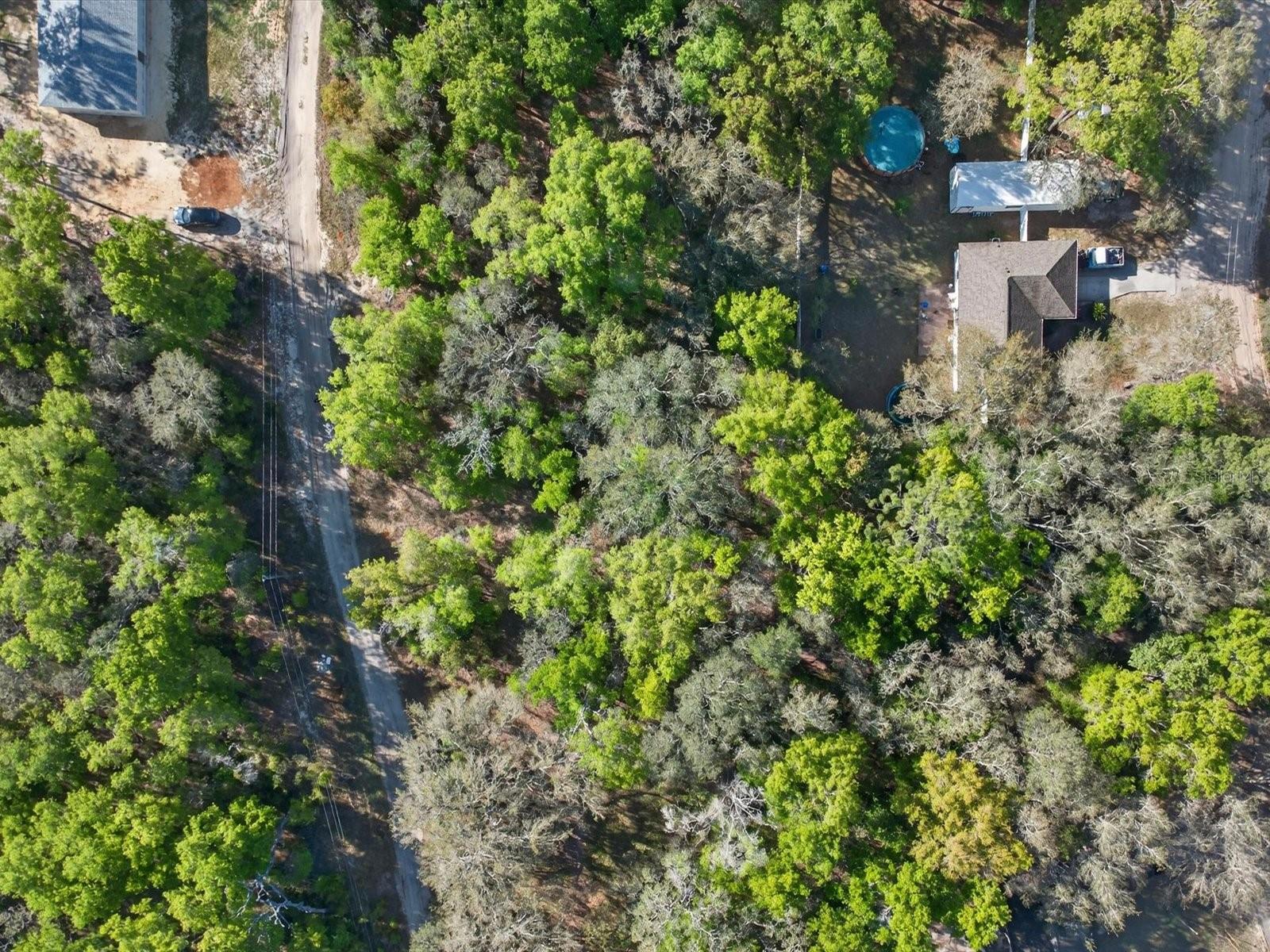 CARLTON VILLAGE - Land