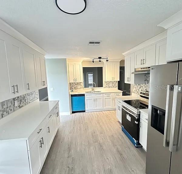 LINDFIELDS UNIT 1 - Residential Lease